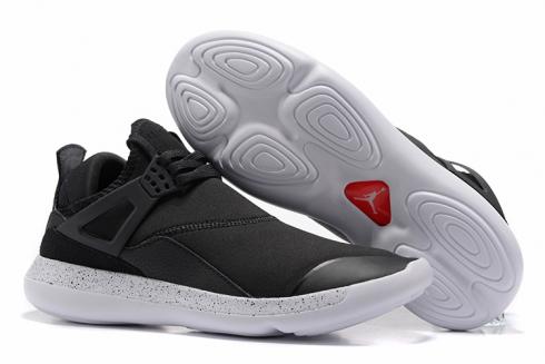 nike acg air zoom tallac lite