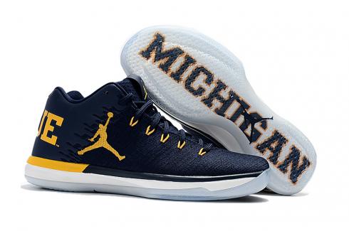 michigan basketball shoes