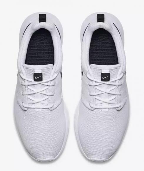 nike roshe one black and white