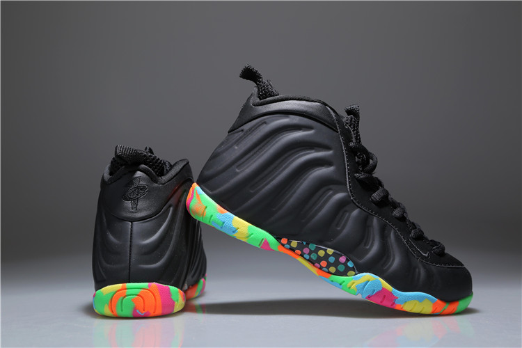 black foamposites nike