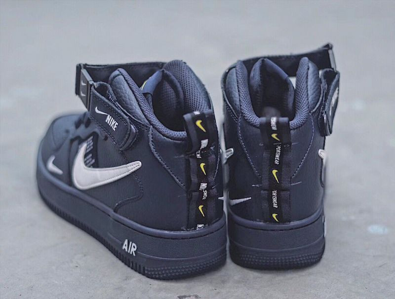 navy blue and white nike air