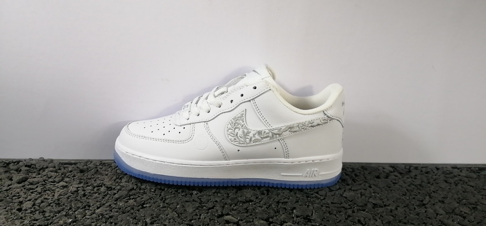 air force 1 07 light silver