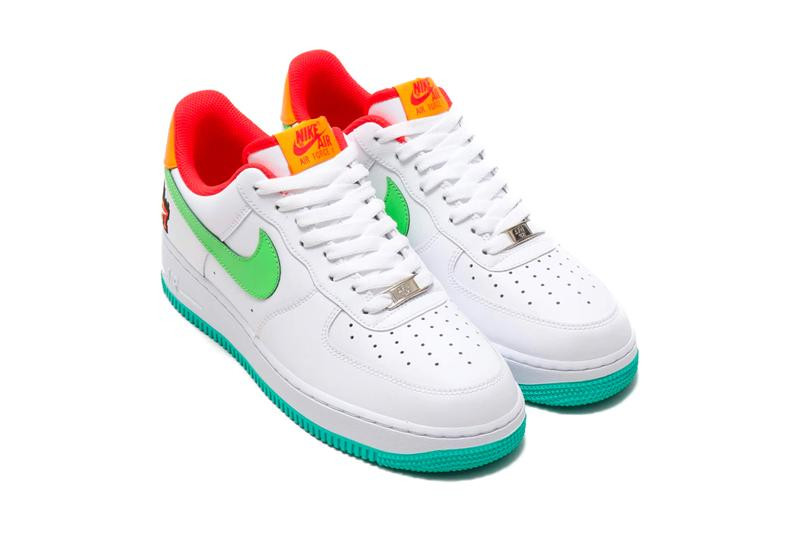nike white green sneakers