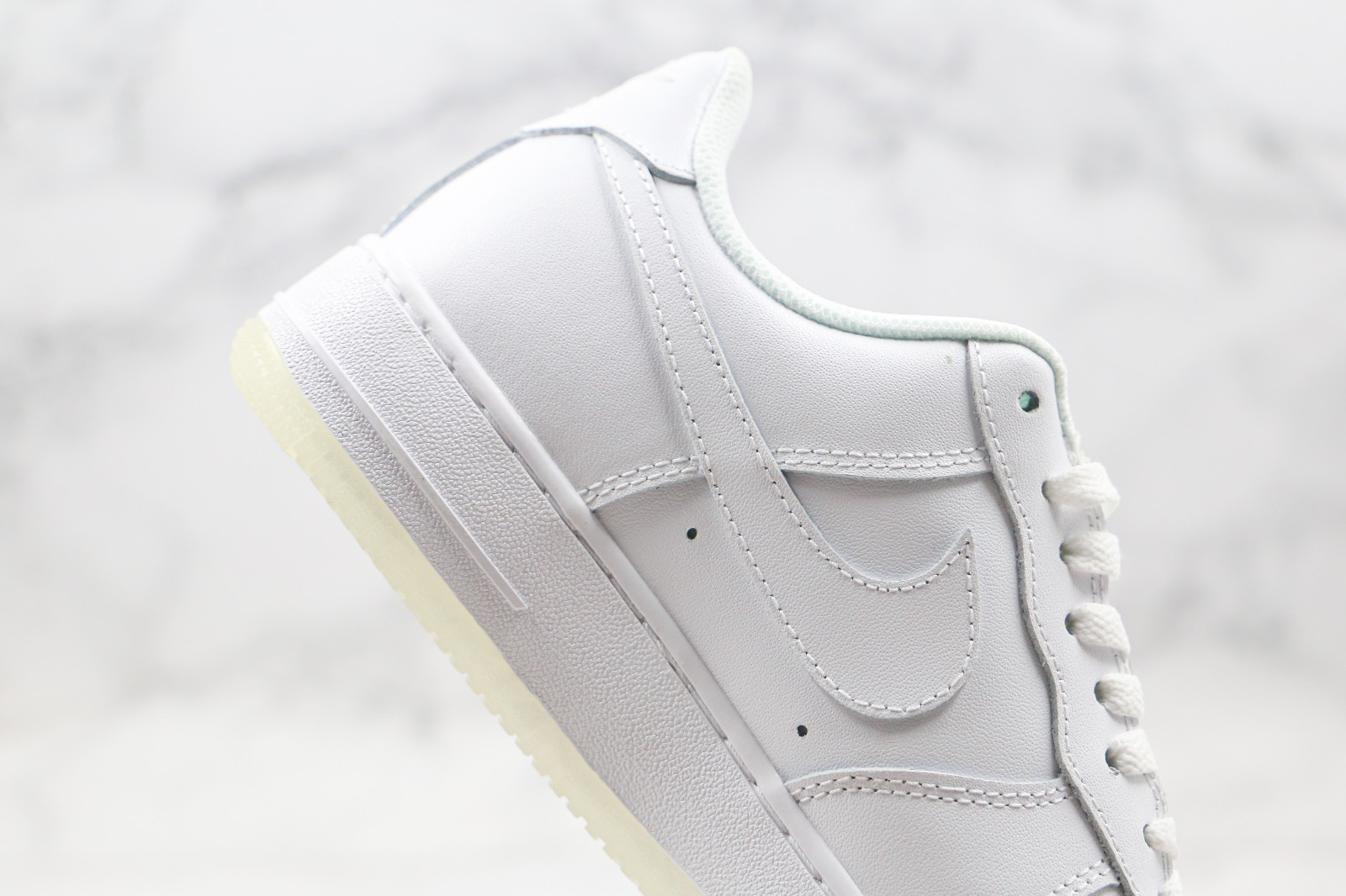 nike skeleton white
