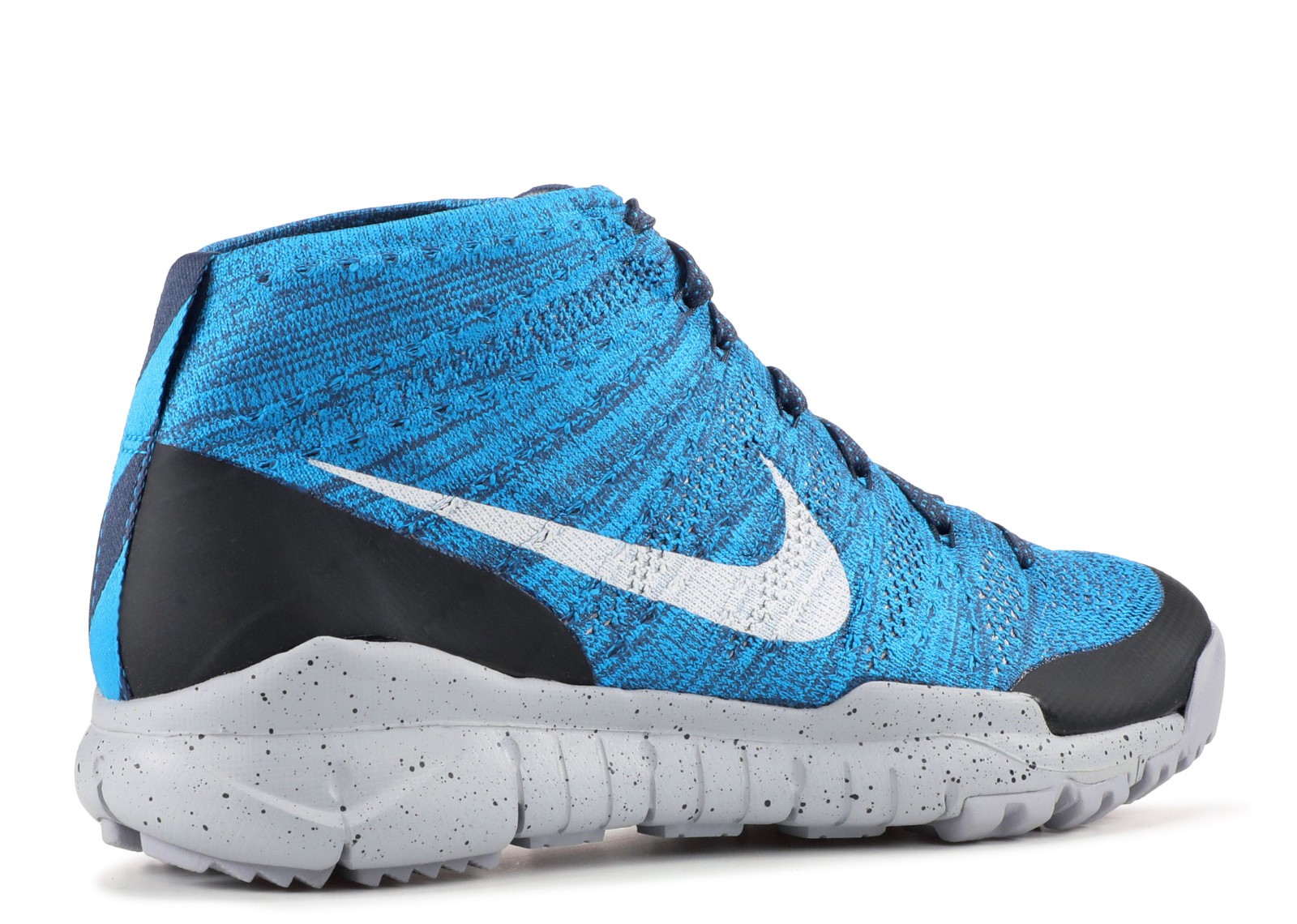 flyknit trainer chukka