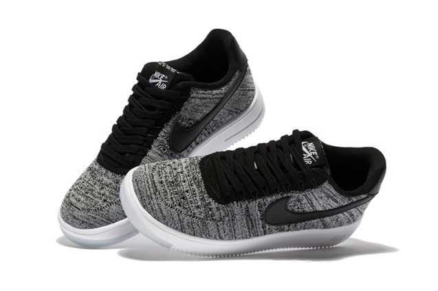 nike black lifestyle shoes
