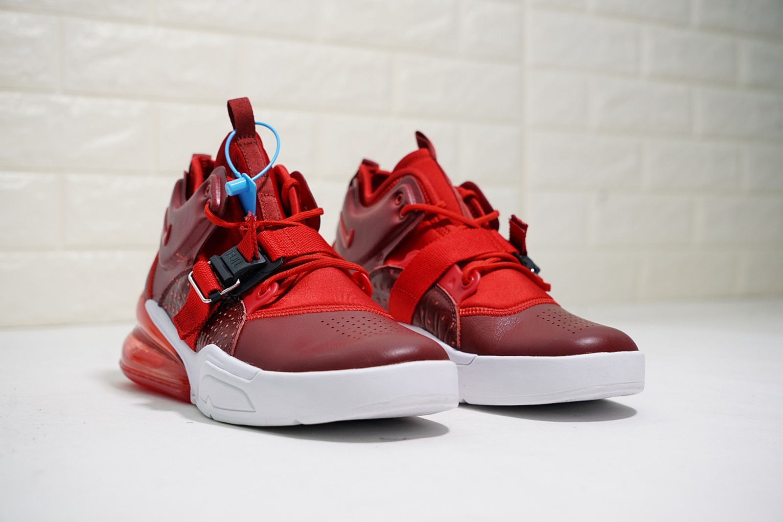 nike air force 270 red