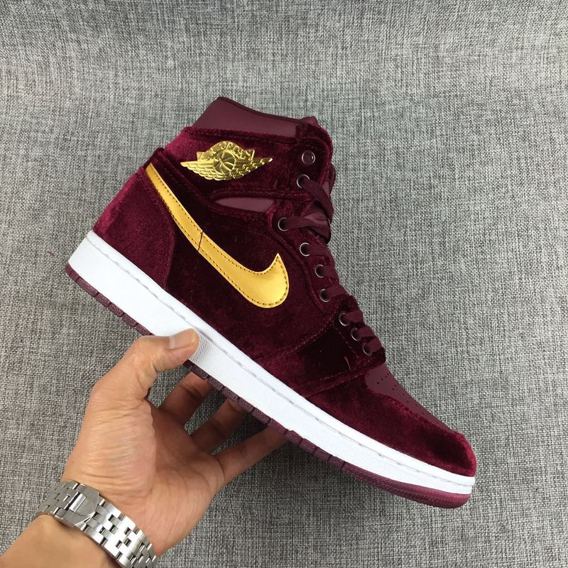 Nike Air Jordan 1 Retro Heiress Velvet Maroon Gold 832596