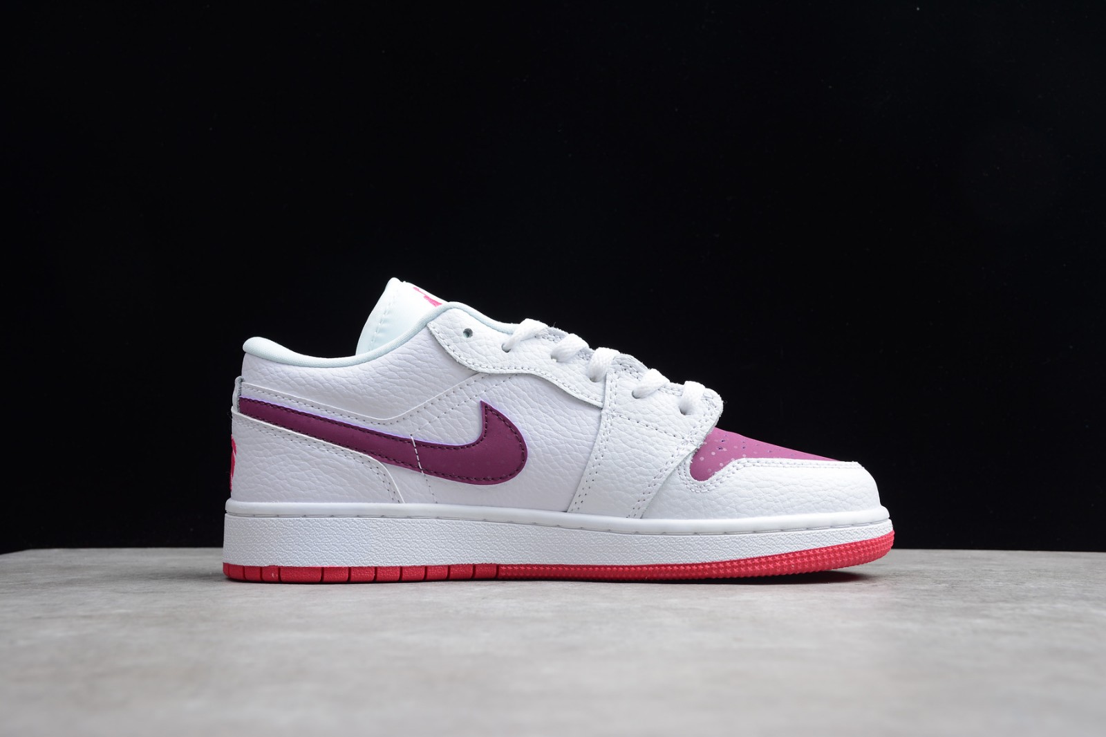 aj1 valentines
