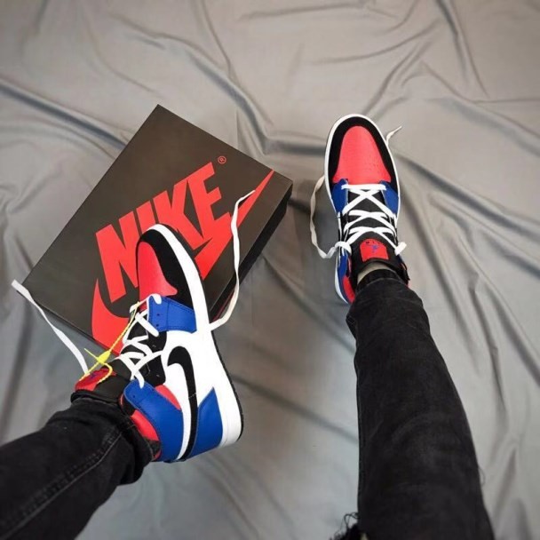 jordan 1 mid top3