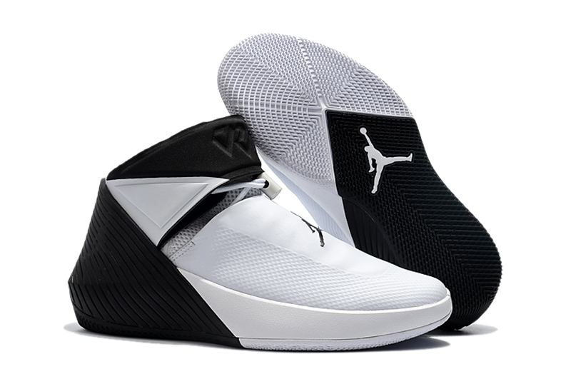 black and white mens basketball shoes
