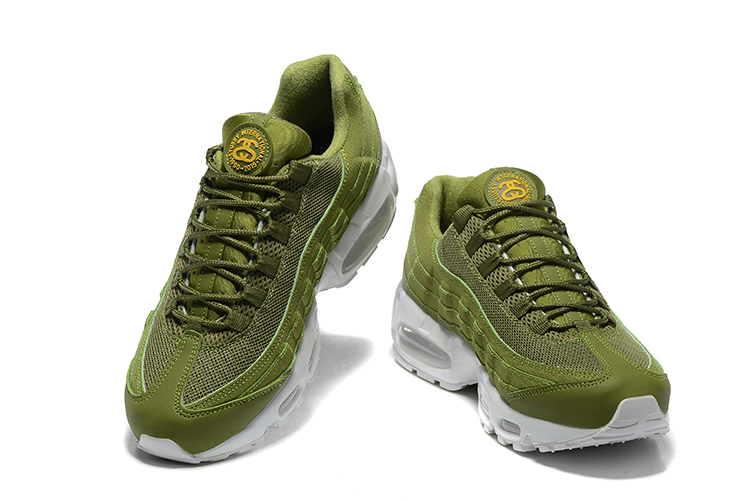 olive green nike tennis shoes