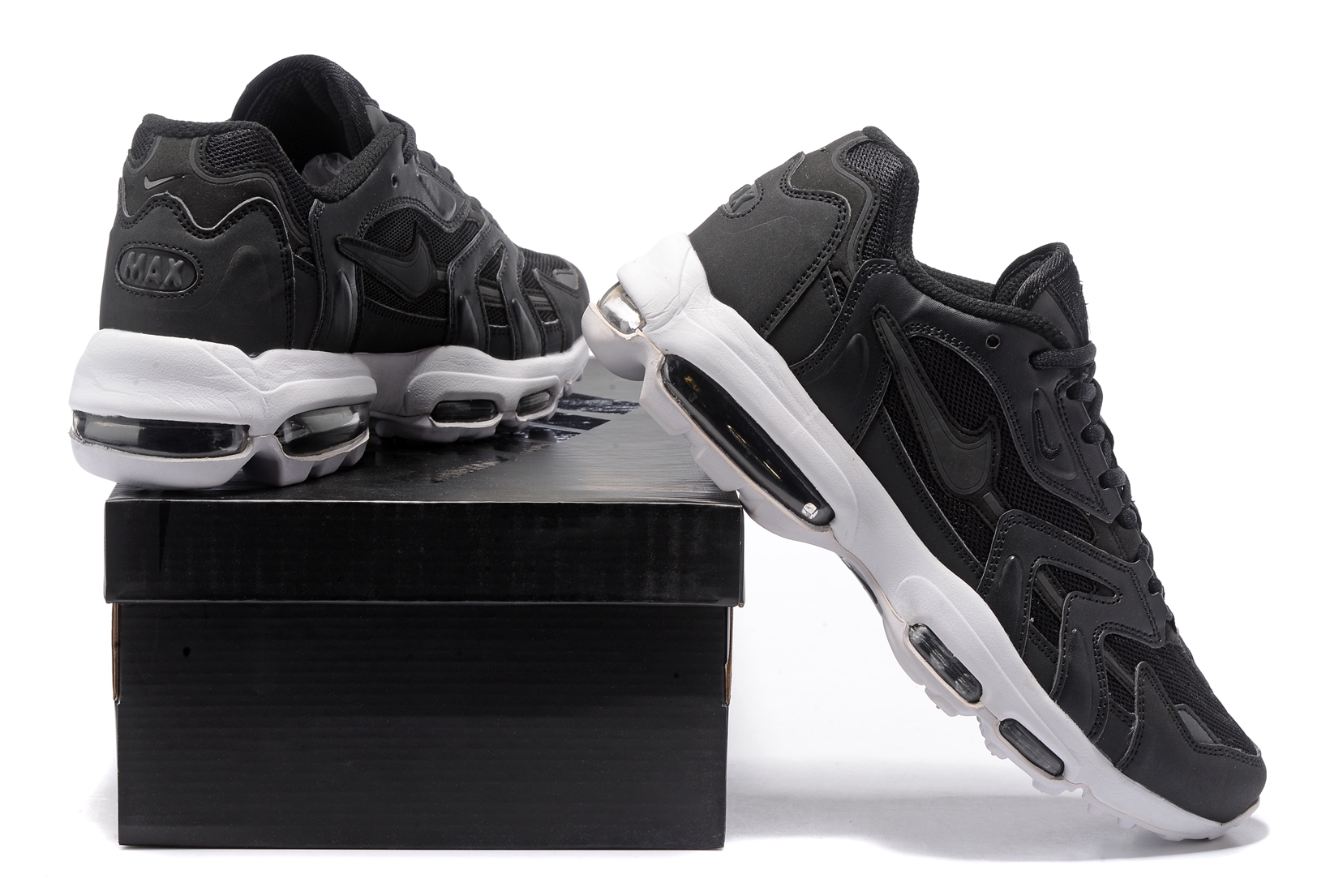 nike air max 96 black and white