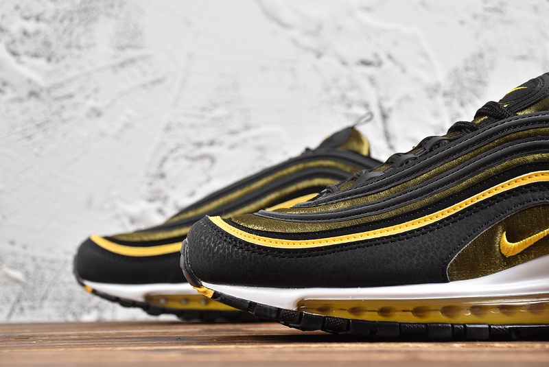 do the air max 97 run big