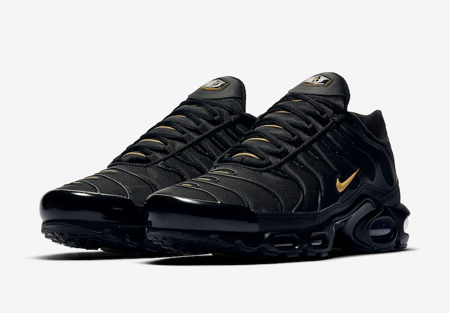 nike tn black and gold