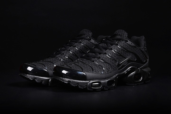 air max plus black men