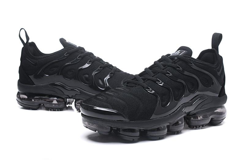 vapormax black tn
