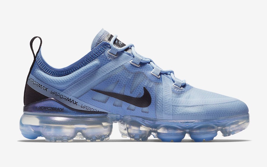 air vapormax blue and white
