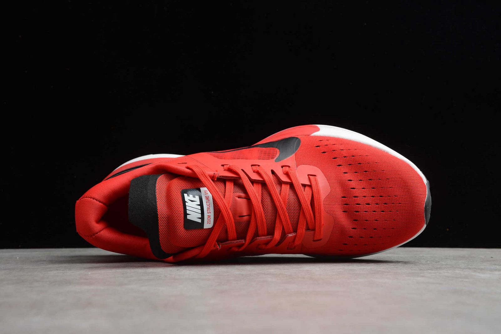 nike air zoom vomero 15 men's running shoes