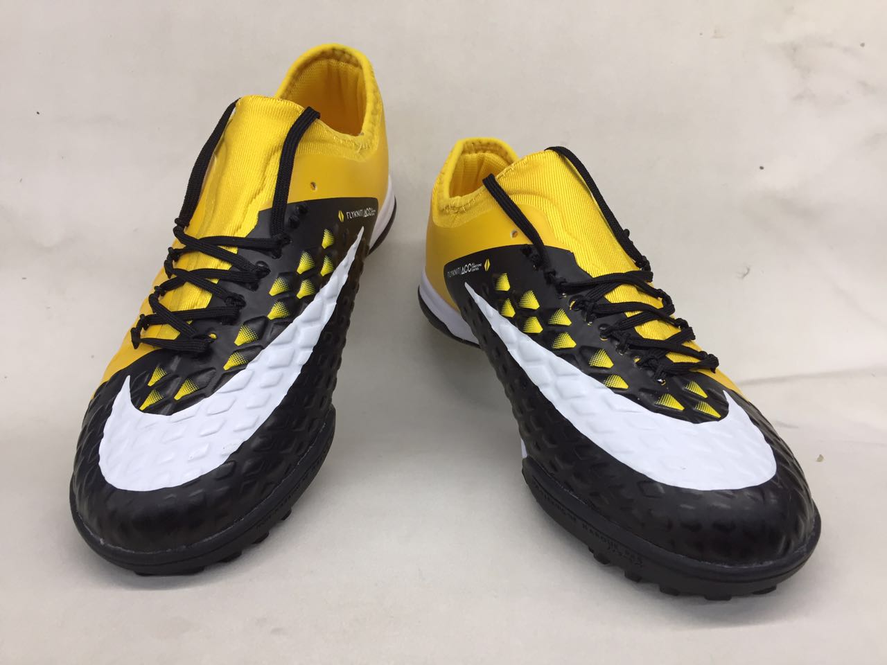 nike hypervenom white and yellow