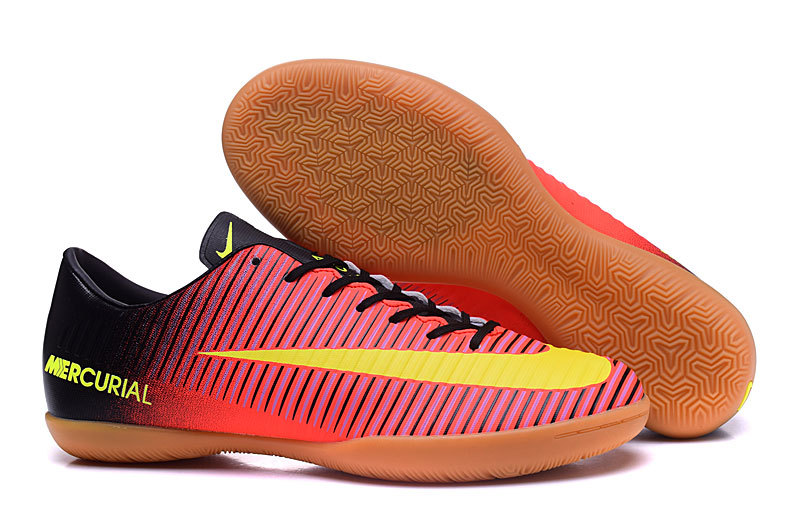 nike flats football
