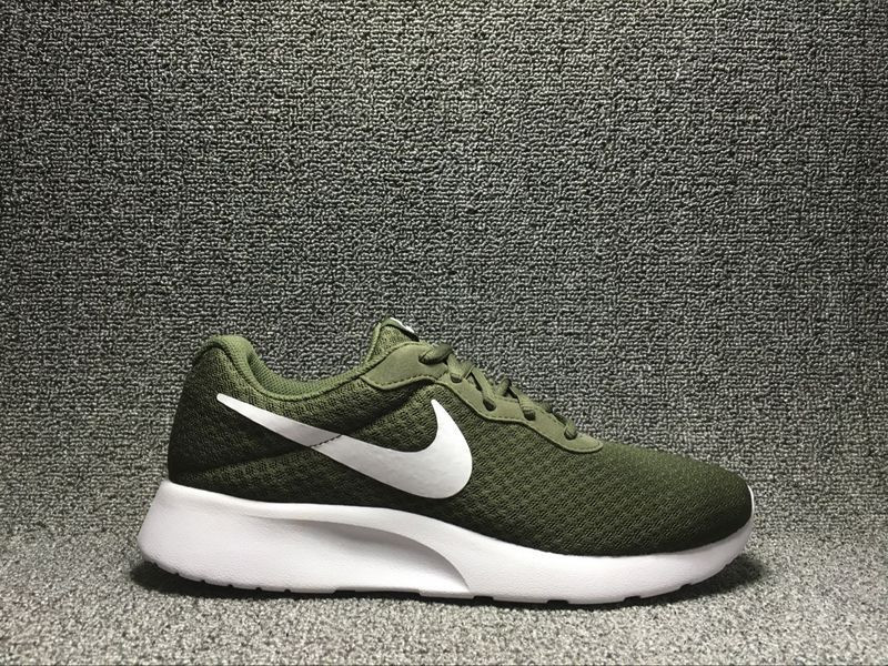 nike tan running shoes