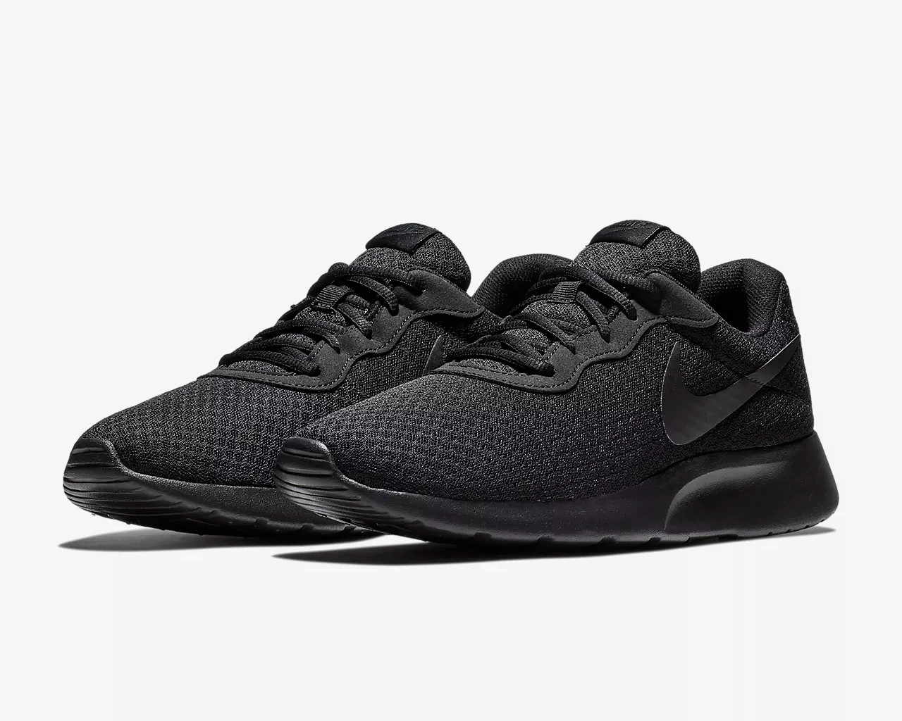 nike tanjun black metallic red bronze