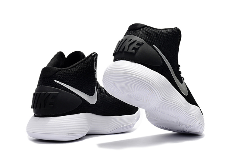 black and white mens basketball shoes