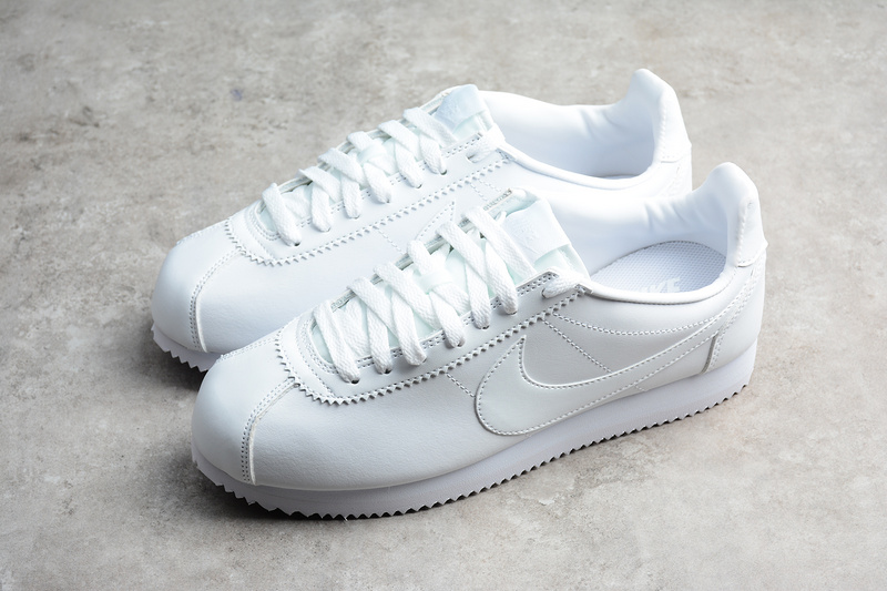 all white leather nike shoes