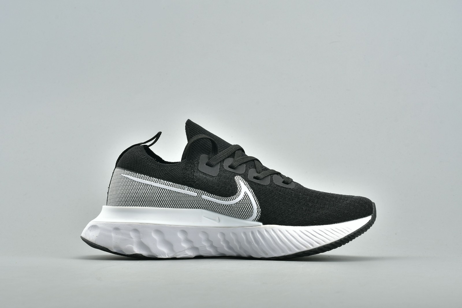 nike legend react 3 grey