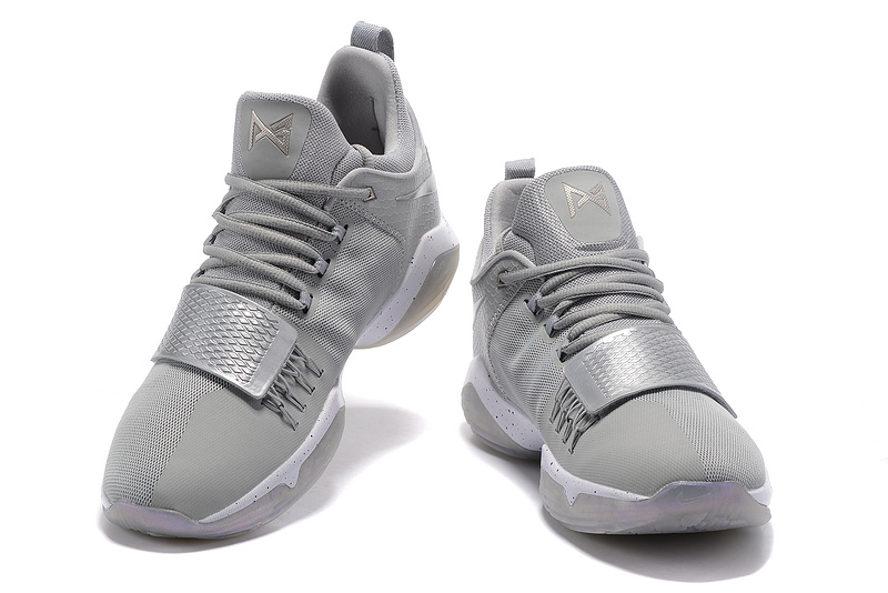 playground 13s womens
