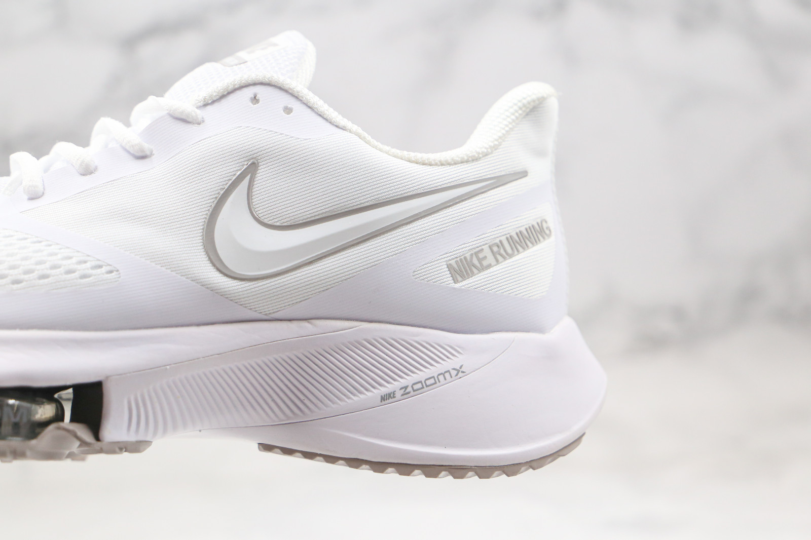 nike air zoom alphafly white