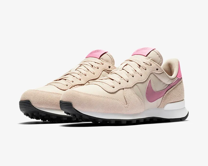 nike internationalist fossil stone