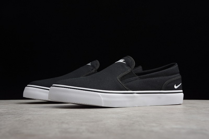 nike toki slip txt