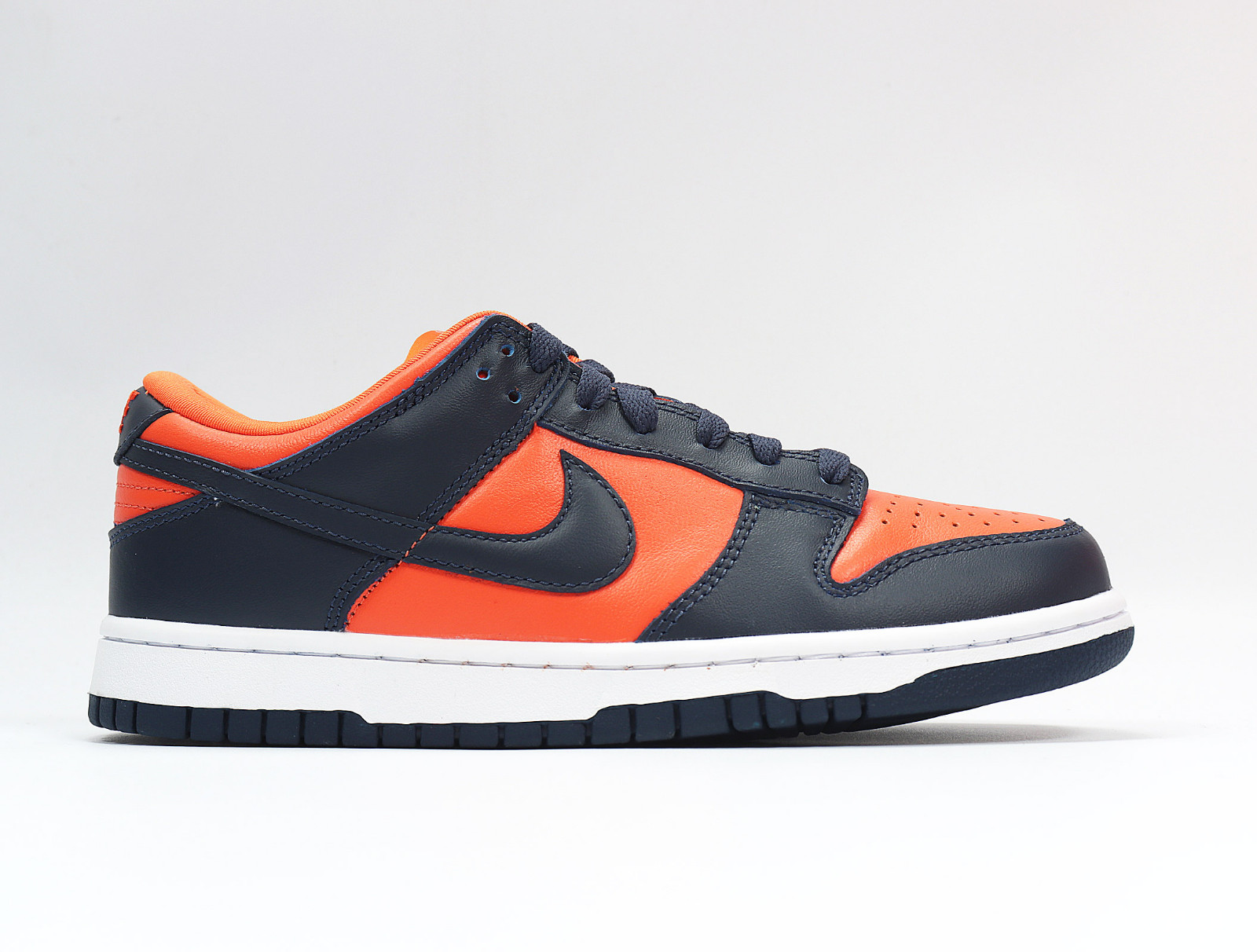 dunk low orange marine