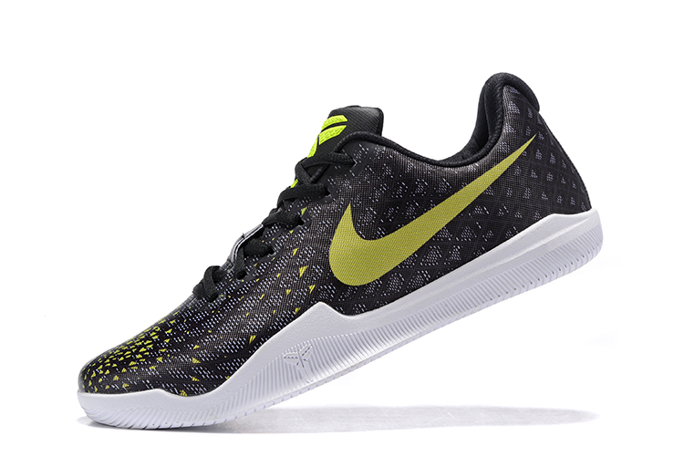kobe bryants shoe size