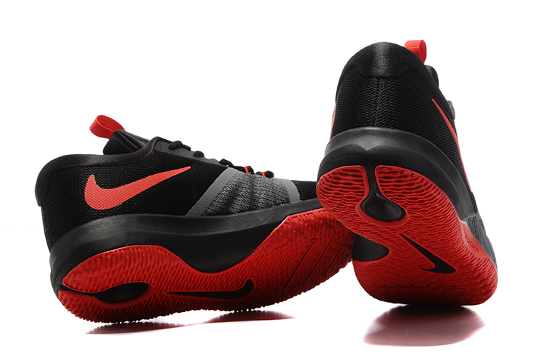 zoom assersion basketball shoes