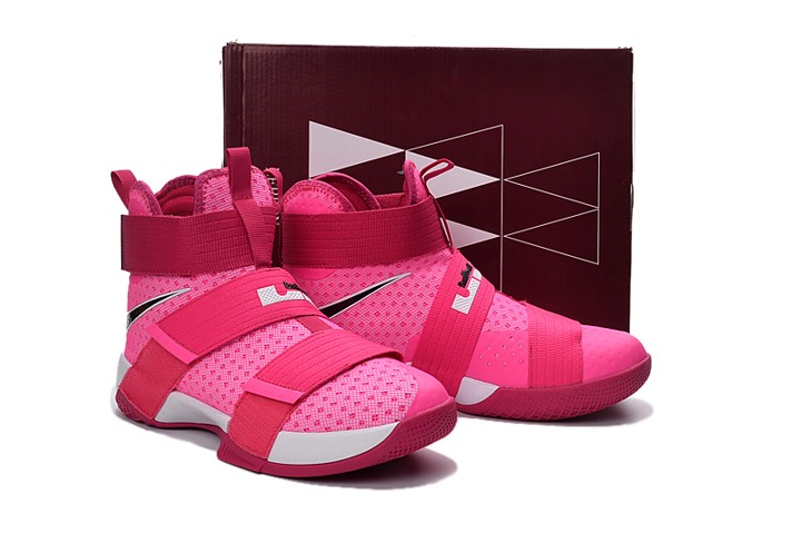 lebron james breast cancer shoes