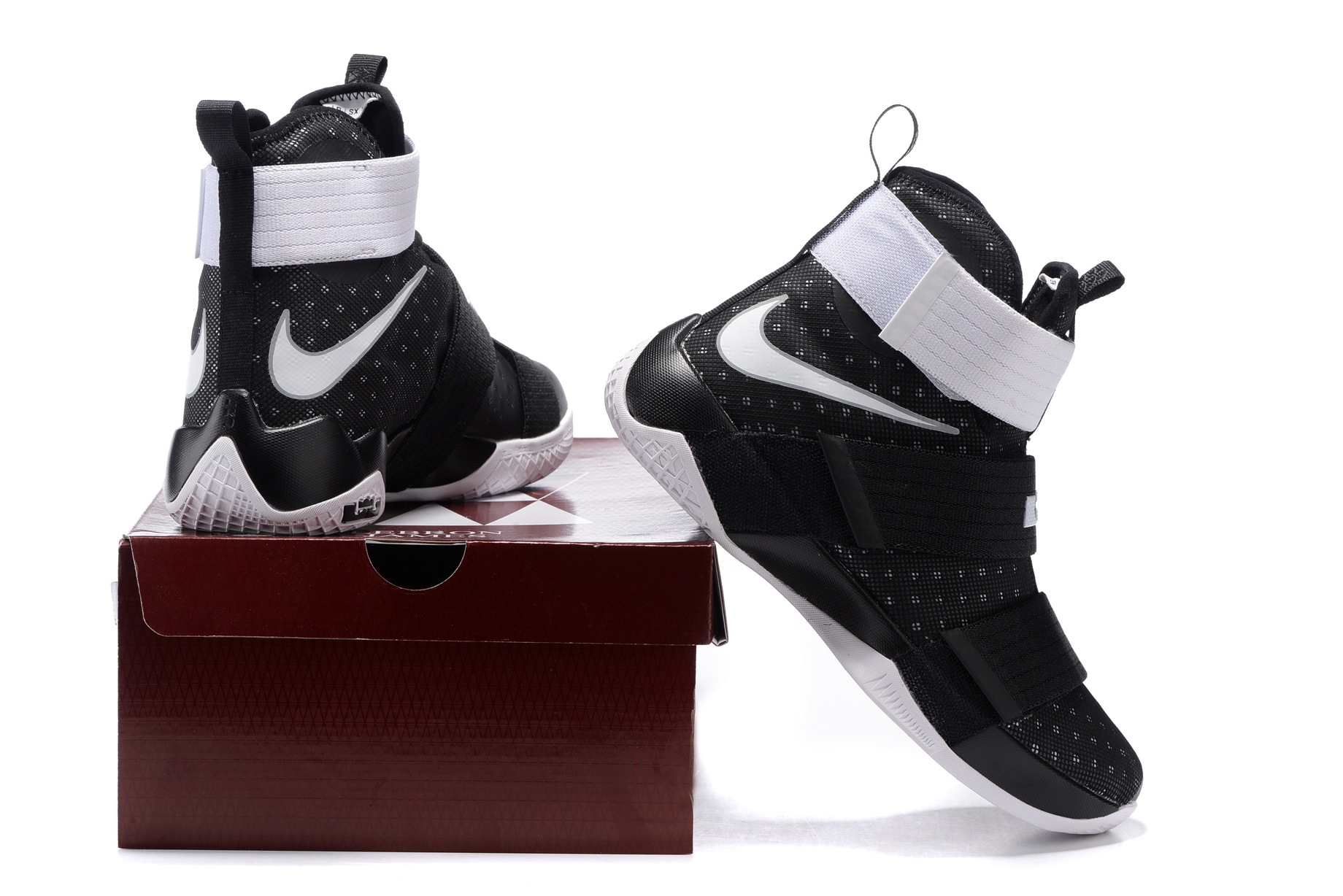 lebron soldier 10 black and white