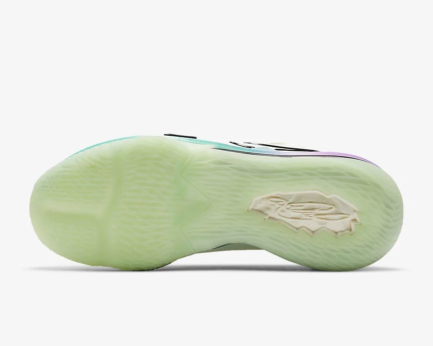lebron 17 low spruce aura