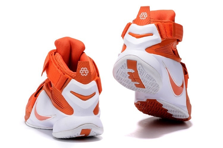 nike zoom soldier ix