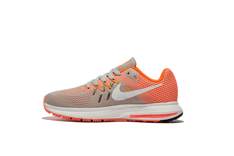 nike lightweight running trainers