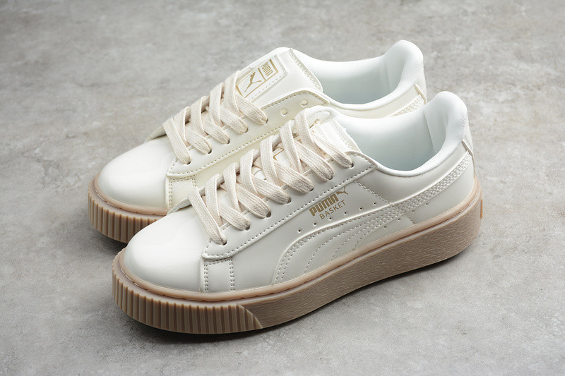 tan platform pumas